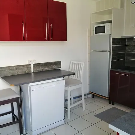 Apartment 29 B - *